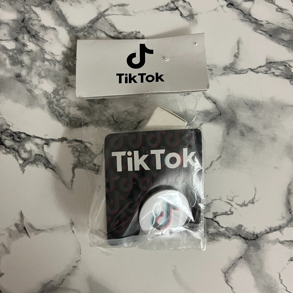 PopSocket TIK-TOK LOGO EDITION PopGrip AUTHENTIC Exclusive Vidcon Limited Merch